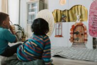 Seorang dalang memperagakan pertunjukan wayang kulit yang membawa narasi legenda tradisional Nusantara di panggung seni budaya. Pertunjukan seni tutur lisan ini terus menjadi daya tarik budaya yang menginspirasi generasi muda.