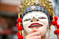 Pertunjukan seni berbasis cerita rakyat kini semakin diminati masyarakat perkotaan sebagai sarana rekreasi budaya yang edukatif. Inovasi visual dan tata panggung modern berhasil menghidupkan kembali narasi tradisional Nusantara dalam suasana yang segar.